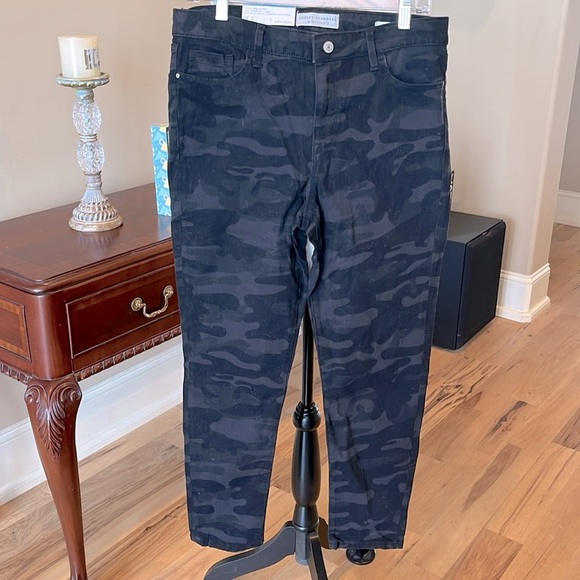 Sanctuary Jeans Black Camo Mid Rise Slim Fit Ankle Skinny - Picture 3 of 10